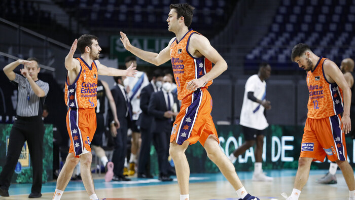 El Valencia Basket exhibe virtudes para ganar en Madrid (69-79)