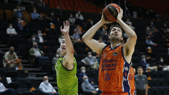 Dubljevic despierta a un Valencia Basket que asegura la 4ª plaza (96-76)