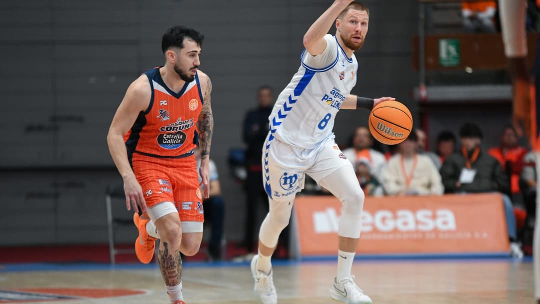 Lance de juego del Leyma Coruña - Palencia
