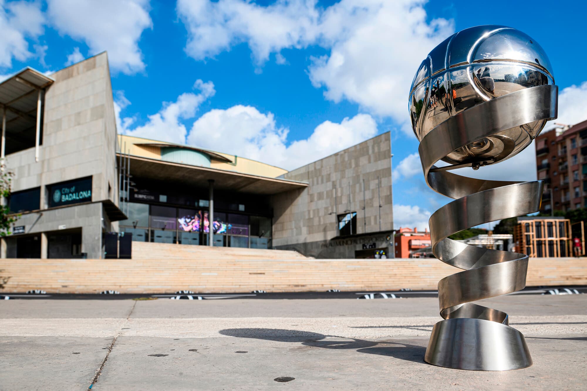 El trofeo de la Supercopa Endesa 2026, frente al Olímpic