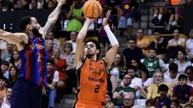 Josep Puerto escala en el ranking triplista de Valencia Basket