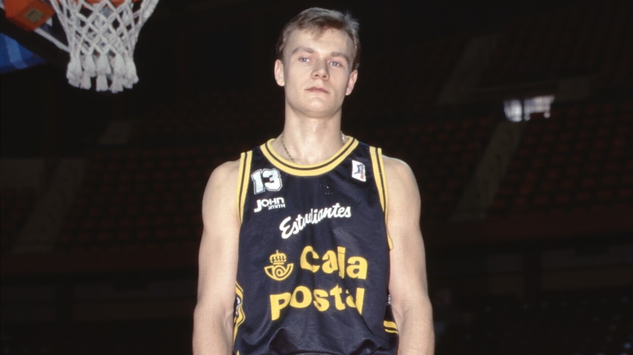 Mikhailov, con la camiseta del Estu