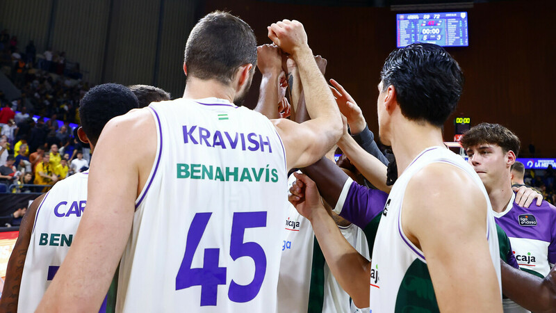 El Unicaja golpea primero y toma ventaja en su eliminatoria (59-72)