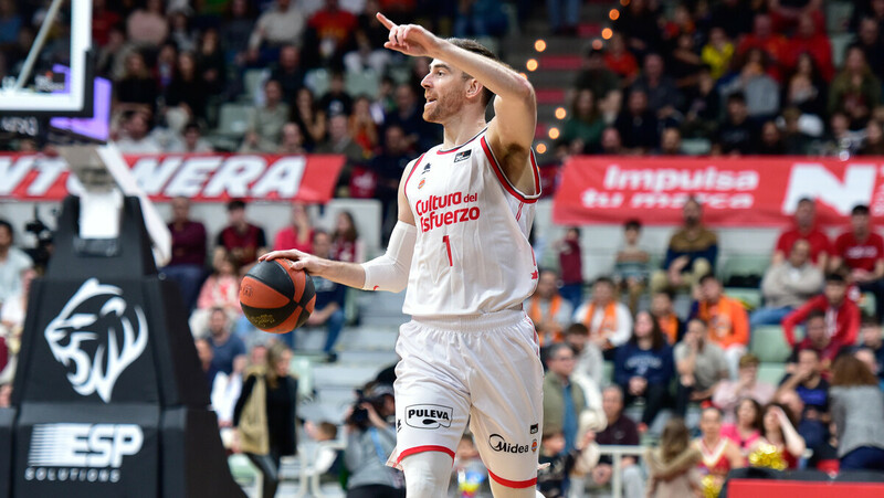 Víctor Claver, entre 3 y 4 semanas de baja