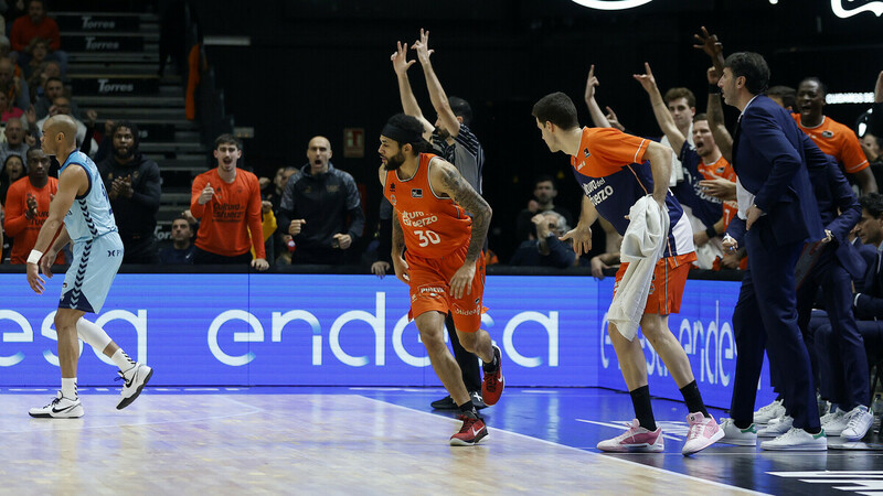 El Valencia Basket le da la vuelta a la tortilla con un 17-2 explosivo