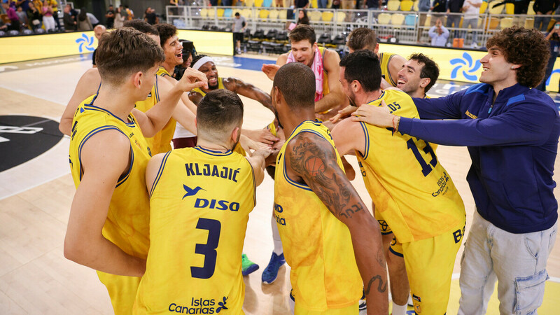 El Dreamland Gran Canaria celebra una victoria doble