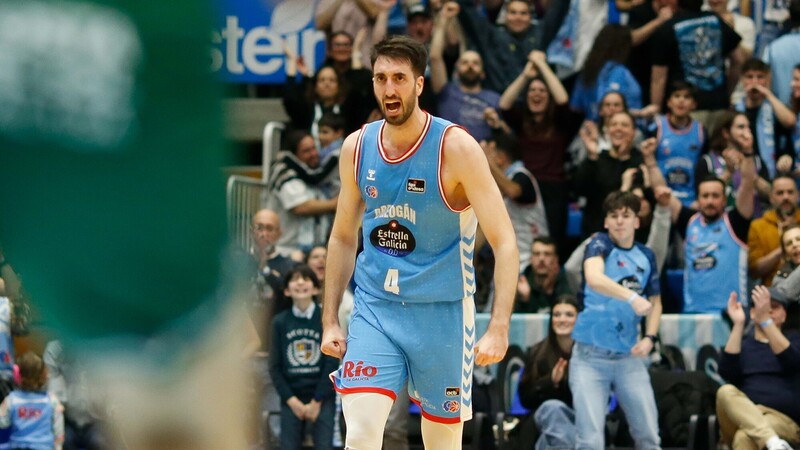 Eric Vila se pone a 100 en acb