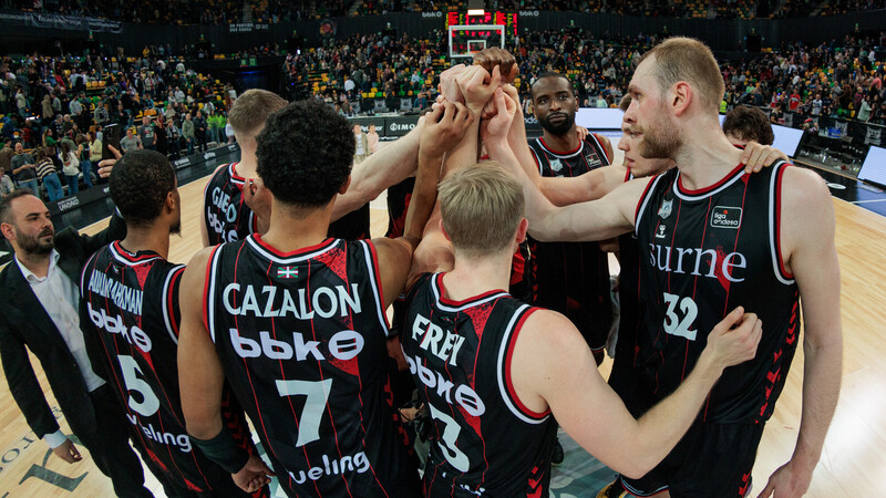 Pantzar y De Ridder encauzan la permanencia del Surne Bilbao Basket (91-88)