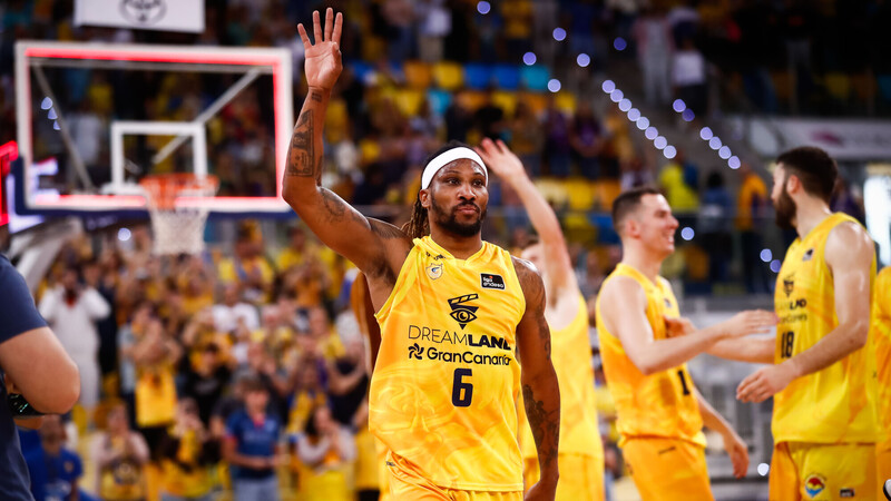 Albicy decide sobre la bocina un auténtico thriller ante Unicaja (91-89)