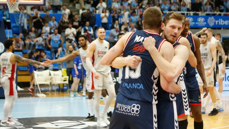 El Río Breogán se luce de tres en tres ante el Baskonia (88-82)
