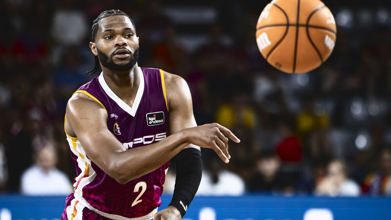 Corey Walden, burdeos un año más