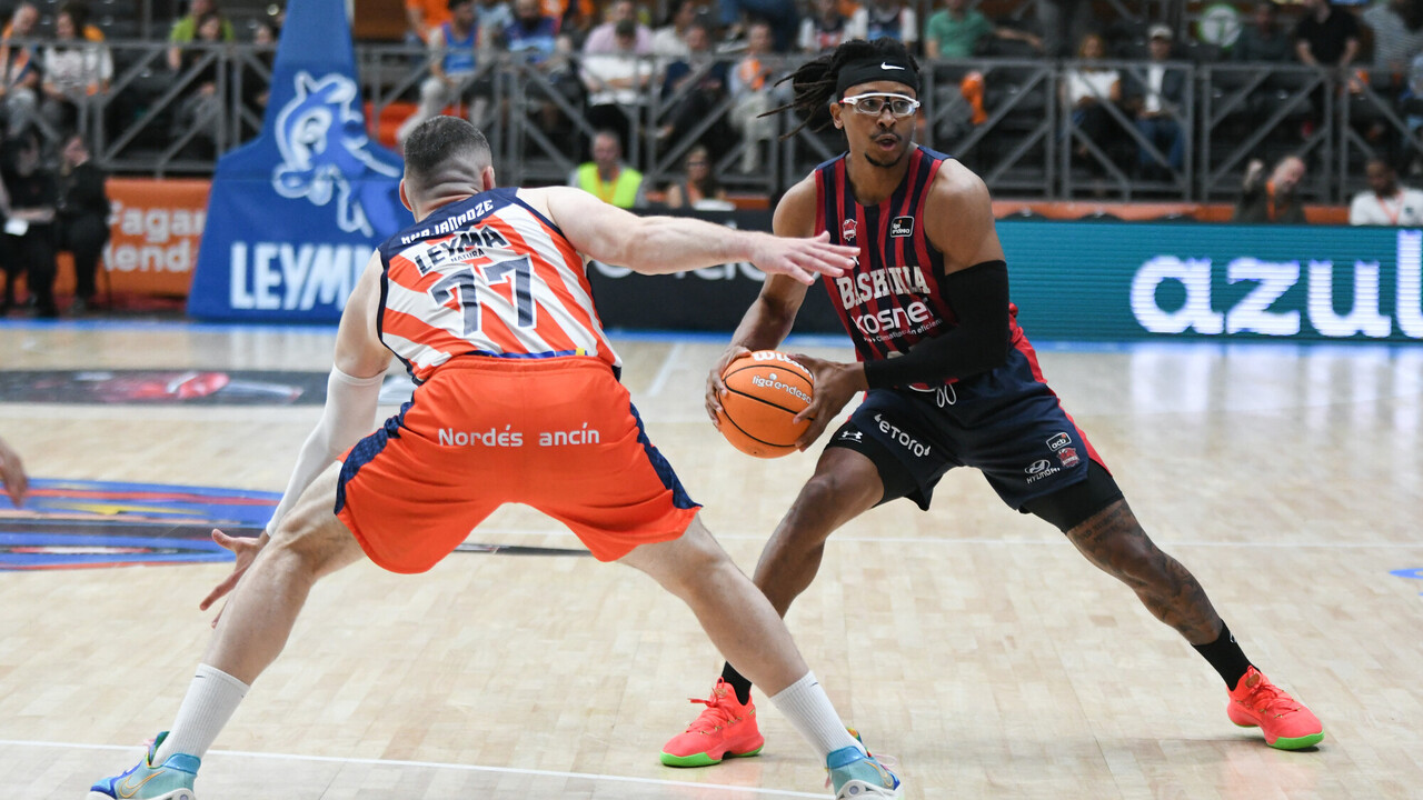 Hall y Moneke ponen a carburar al Baskonia para el Playoff
