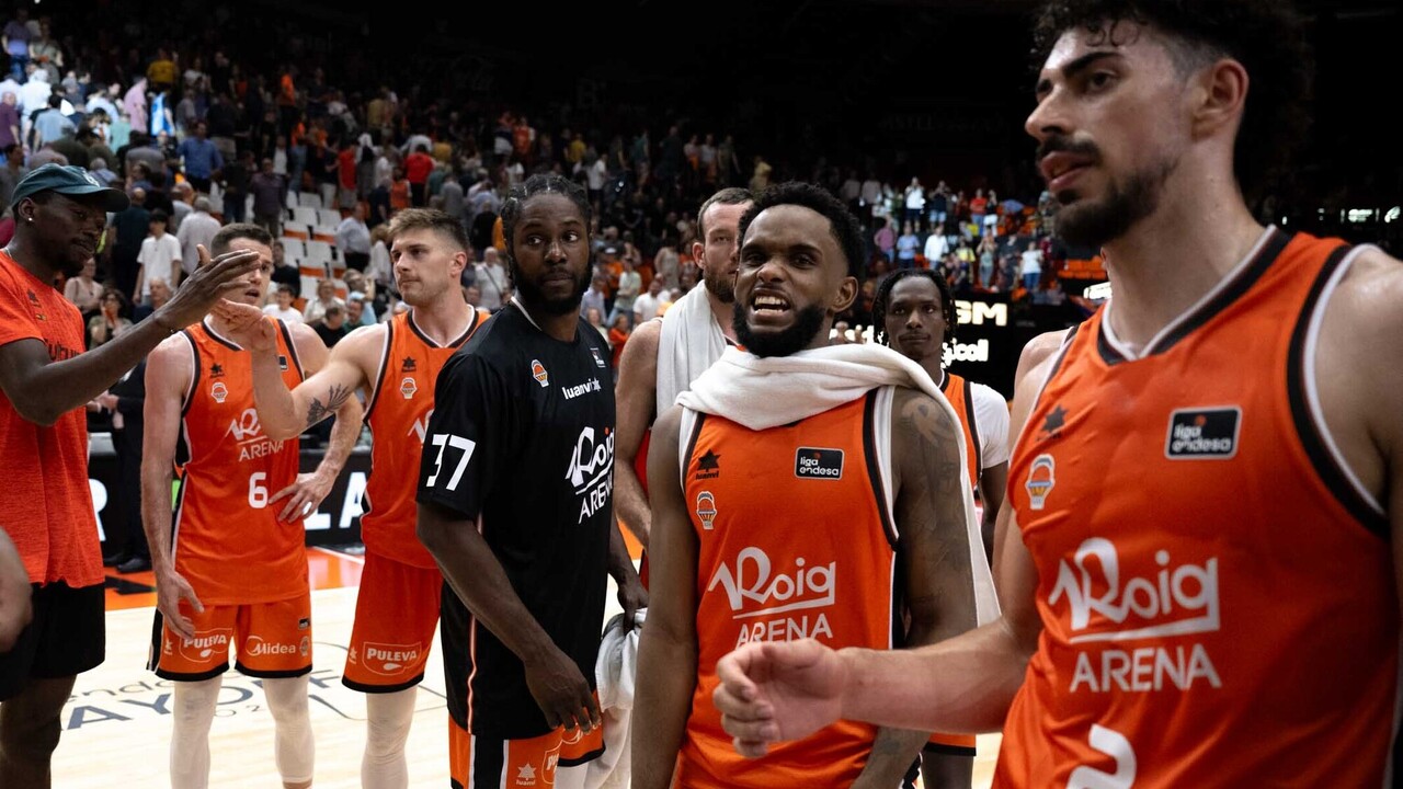 Diez minutos de ensueño adelantan a Valencia Basket en la serie