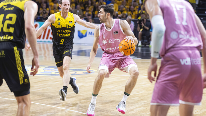 Guillem Vives entra en el podio de asistentes de la Penya