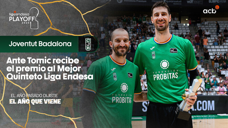 Ante Tomic recibe el trofeo como integrante del mejor quinteto