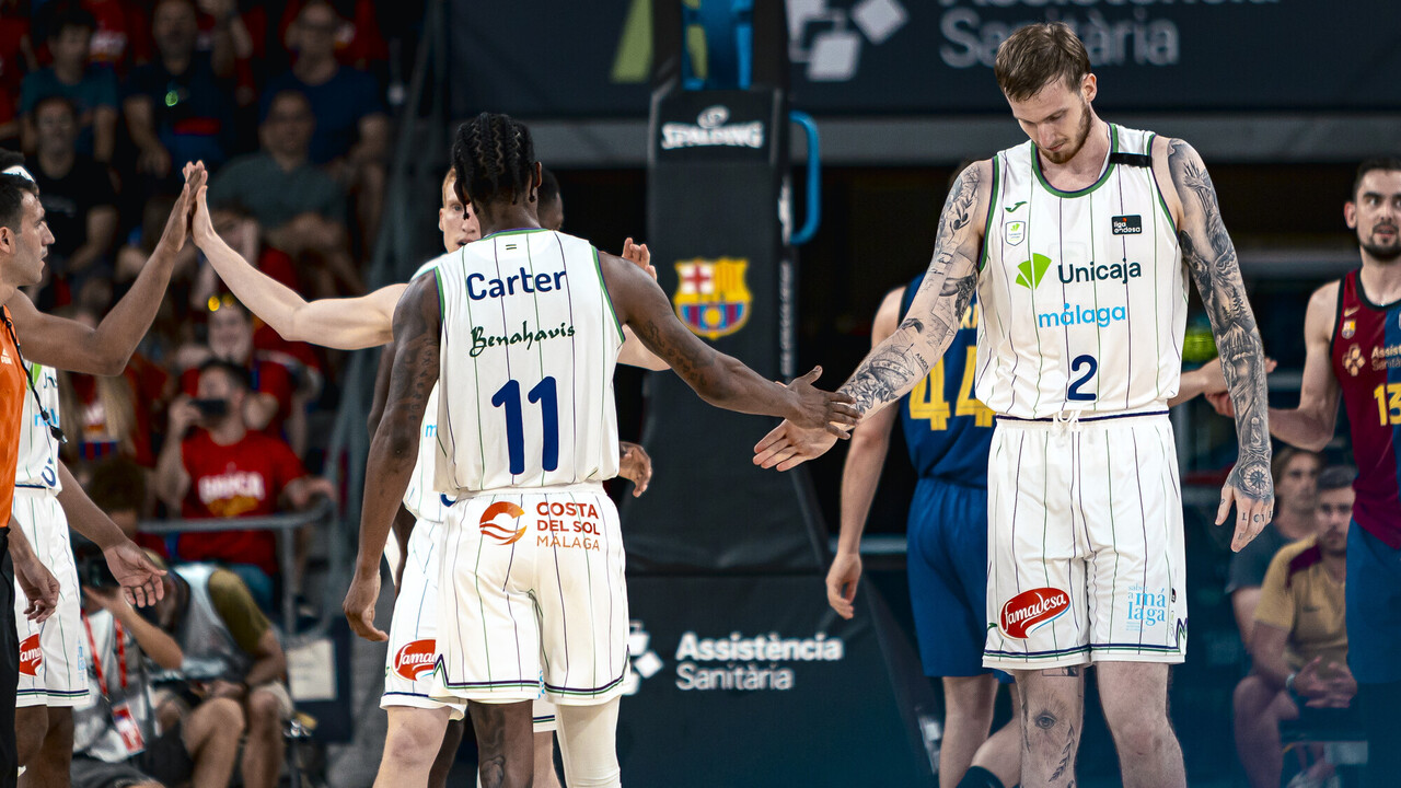 Unicaja lo borda en el Palau y devuelve la serie al Carpena