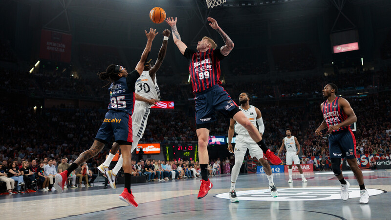 ¡60 puntos en un primer cuarto para la historia!