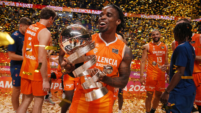 Ike Iroegbu termina su etapa en Valencia