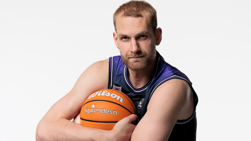 Hlinason y su orgullo reboteador