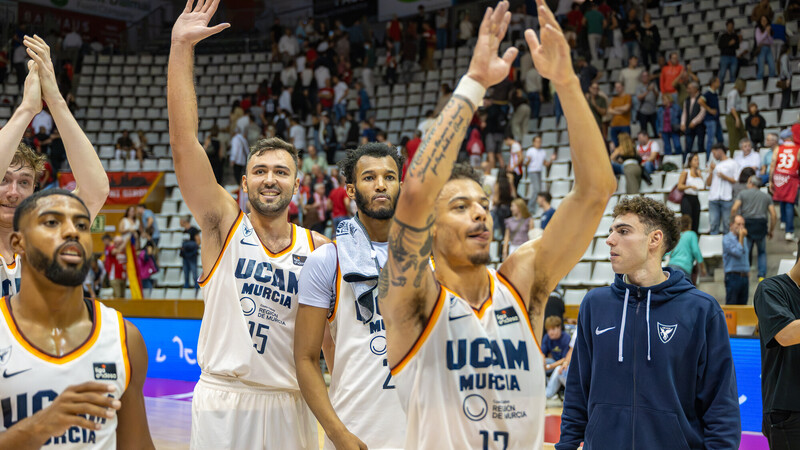 Triunfo arrollador del UCAM Murcia en Fontajau