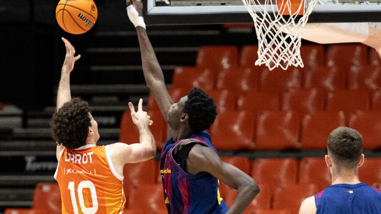 J5: el Barça Atlètic manda al descanso en la Fonteta (43-45)