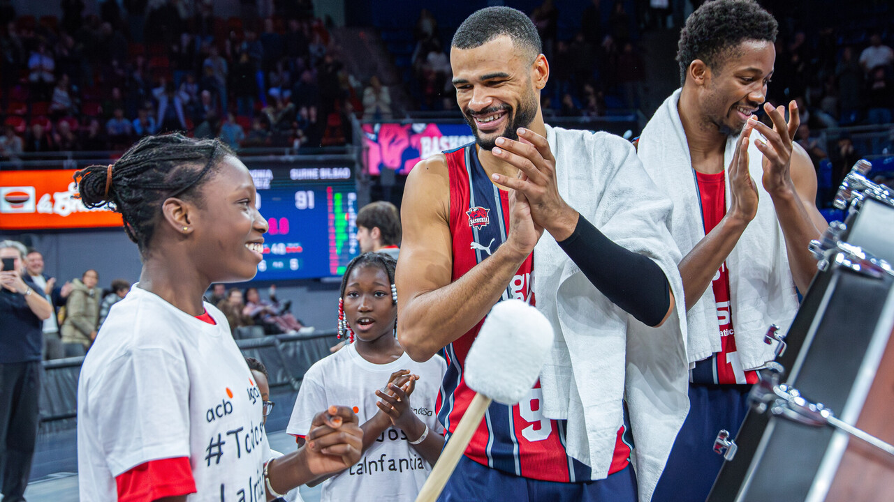 El Baskonia rompe el choque con un explosivo primer tiempo