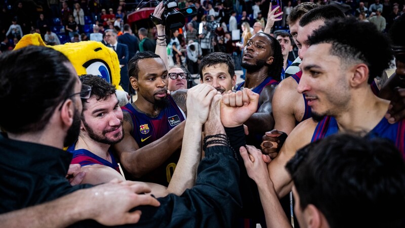 Un tercer cuarto arrollador decanta el derbi para el Bar&ccedil;a