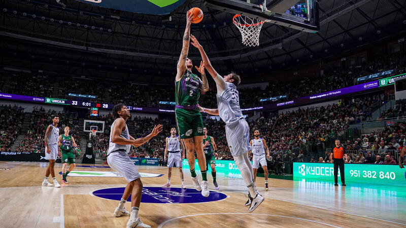Unicaja tira de colectivo para exhibirse ante la Penya