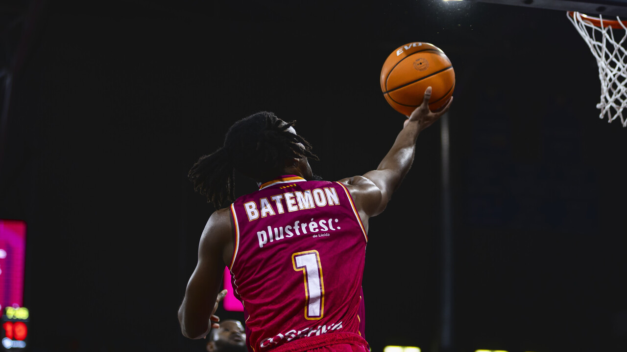 James Batemon destroza r&eacute;cords en el Hiopos Lleida