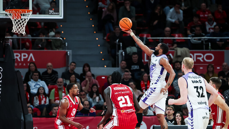 El Surne Bilbao suma su sexta victoria seguida ante un exigente Casademont