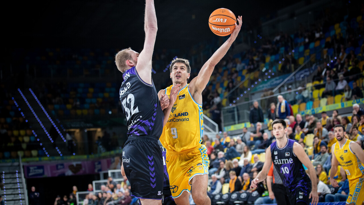 &iexcl;Fren&eacute;tico primer tiempo del Dreamland Gran Canaria!