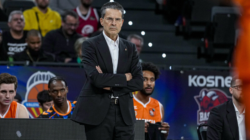 Pedro Mart&iacute;nez, 9 a&ntilde;os despu&eacute;s, en semifinales