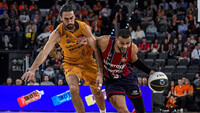 El Kosner Baskonia, con 12 puntos de ventaja al descanso