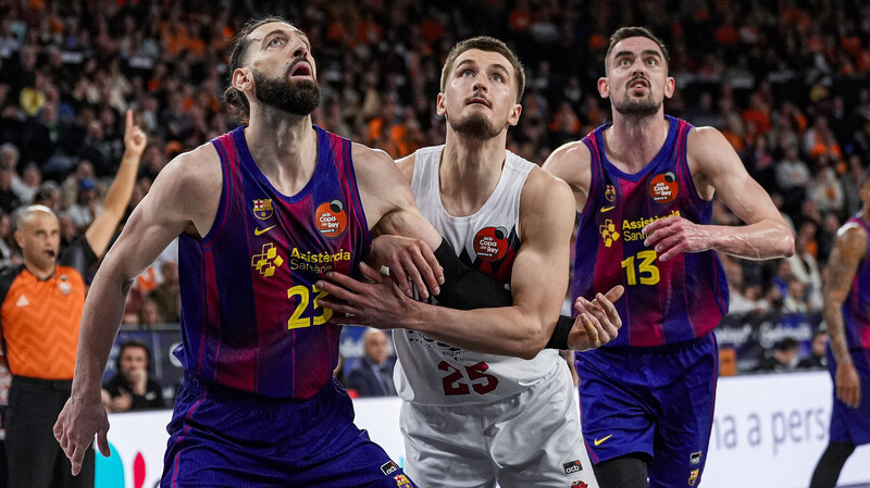 &iexcl;Espadas por todo lo alto en el tercer periodo!