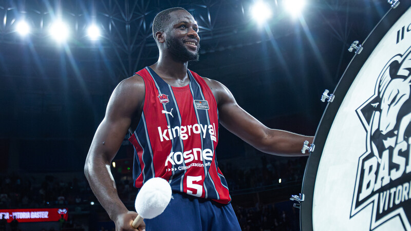 El Kosner Baskonia despierta a tiempo para vencer al Hiopos Lleida (93-90)