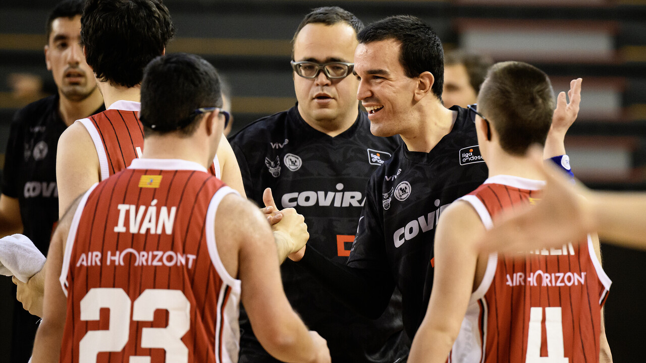 Ya est&aacute; en juego la Copa Campeones en Manresa