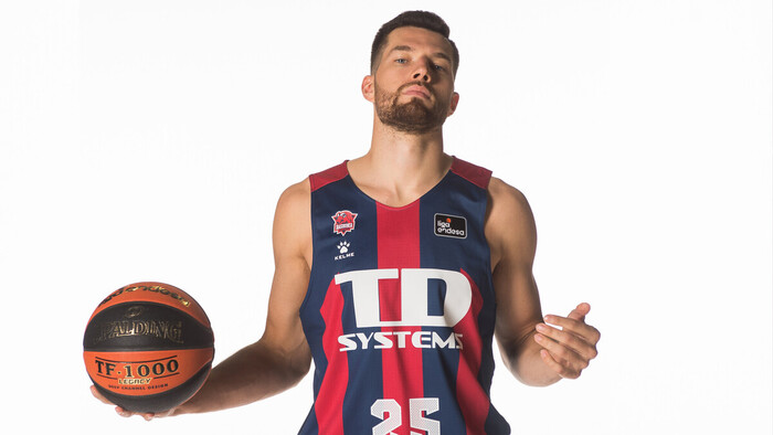¿De dónde has salido, Alec Peters?