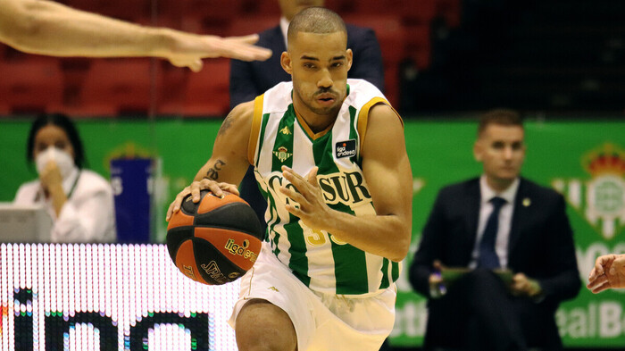 Mike Torres regresa al Coosur Real Betis