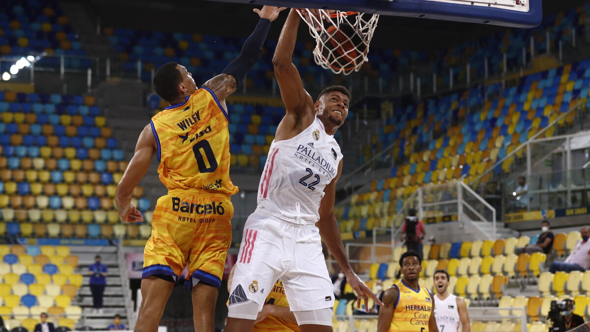 ¡Huracán Walter Tavares!