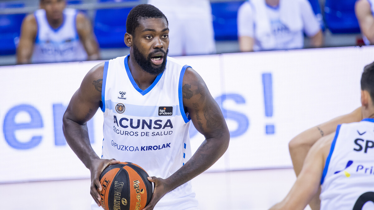 Viny Okouo, Jugador de la Jornada 36