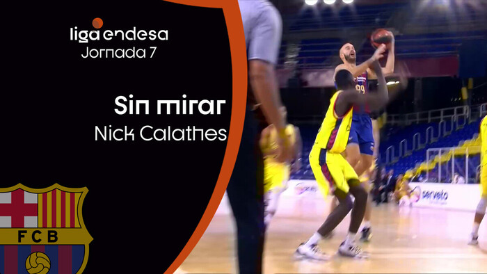  Nick Calathes... ¡asistencia sin mirar!