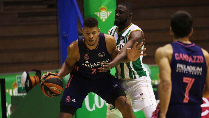 Imparable en la Liga, el Real Madrid gana con facilidad en Sevilla (65-84)