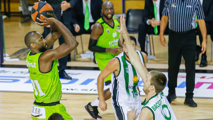 Urbas Fuenlabrada alarga el efecto Juárez ante un mermado Joventut (93-84)