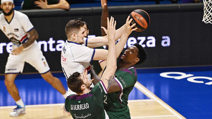 Laurynas Birutis, Jugador de la Jornada 9