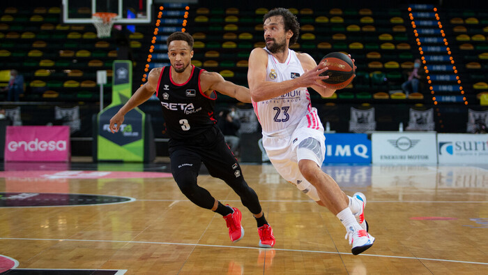 El Real Madrid aguanta la remontada bilbaína y el invicto liguero (83-85)