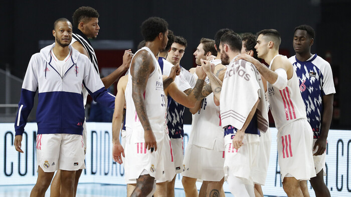 Fabien Causeur desactiva al campeón (92-83)