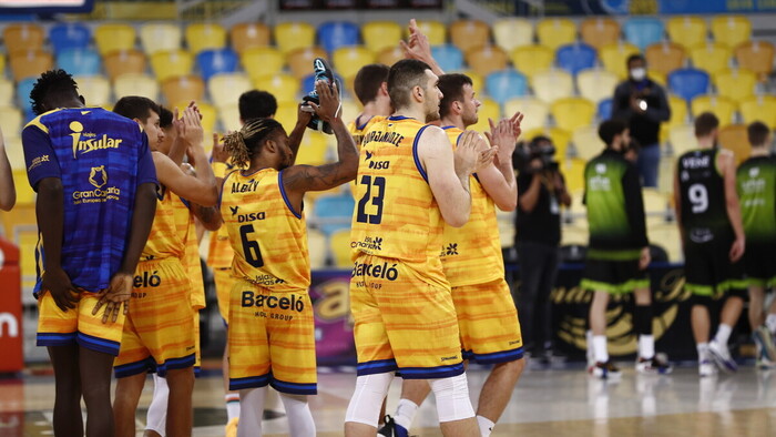 Herbalife Gran Canaria cambia de imagen y sale de la zona roja (87-71)