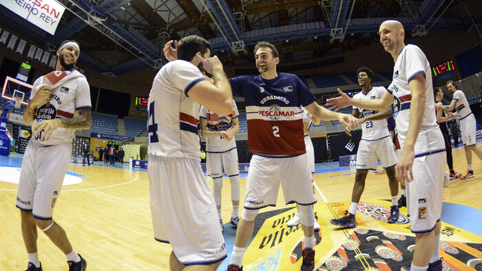 El Monbus Obradoiro regresa con sonrisa (80-72)