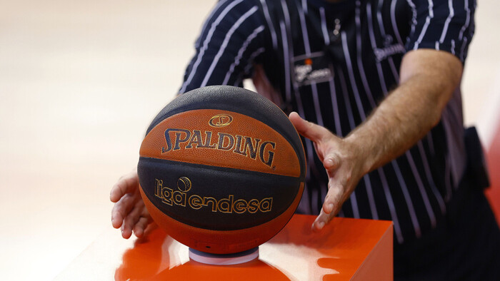 Designación arbitral para el Real Madrid - Valencia Basket (1º semifinales)
