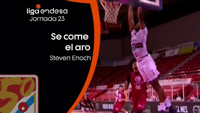 Steven Enoch se come el aro